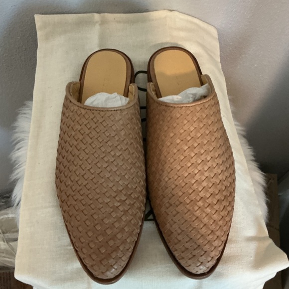 Nisolo AMA Woven Tan Mules - Picture 4 of 11